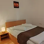 Pensiunea Hora Affittacamere 3*